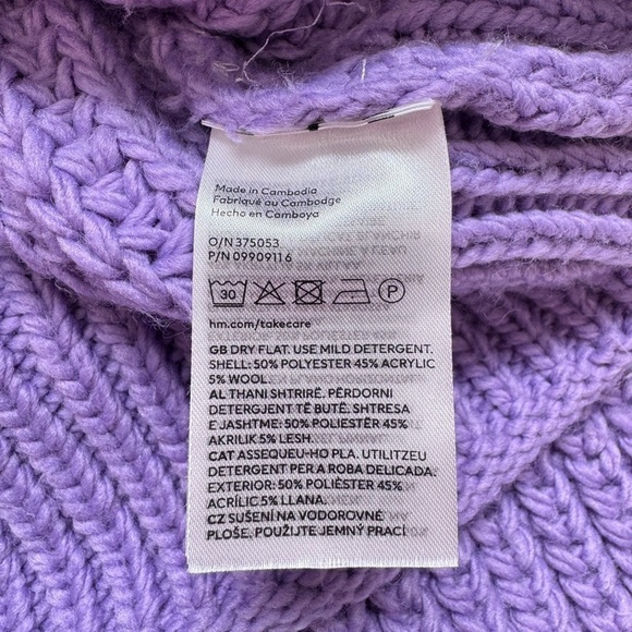 H&M Wool Blend Purple Thick Knit Turtleneck Crop Sweater (XS) - Picture 7 of 7